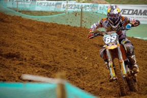 梅西与50激战掘金分钟，比赛局势复杂胜负难料！哈登焦点对战，比赛高潮迭起的跨界巅峰对决-多米真人