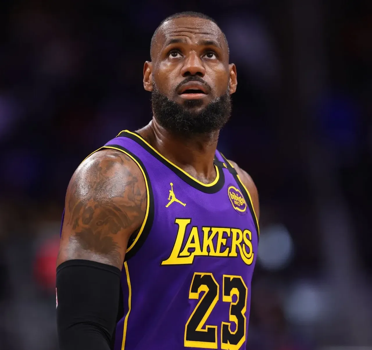 魔术，鹈鹕，詹姆斯！