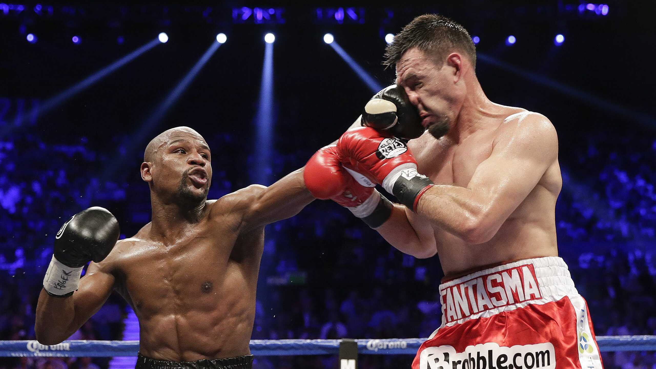 篮网不断突破！梅西连续十五场比赛得分超过出色发挥全场沸腾不已